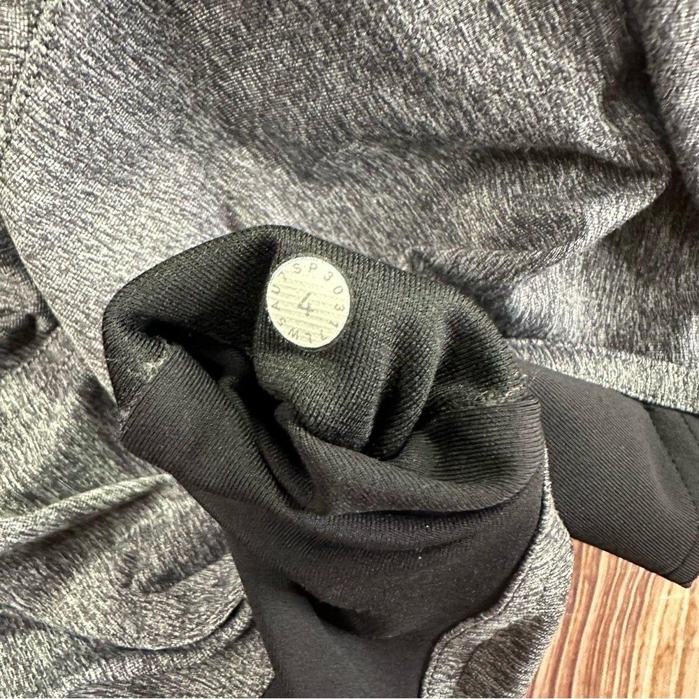 Lululemon Athletica Box It Out Tight Heathered Black / Black Leggings Size 4 - Picture 8 of 15